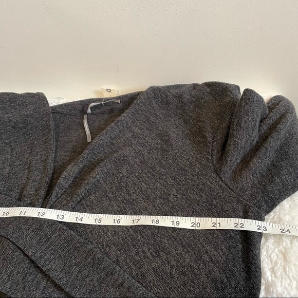 *Sold* Anthropologie Criss Cross Cropped Two Way Sweater - Picture 11 of 15